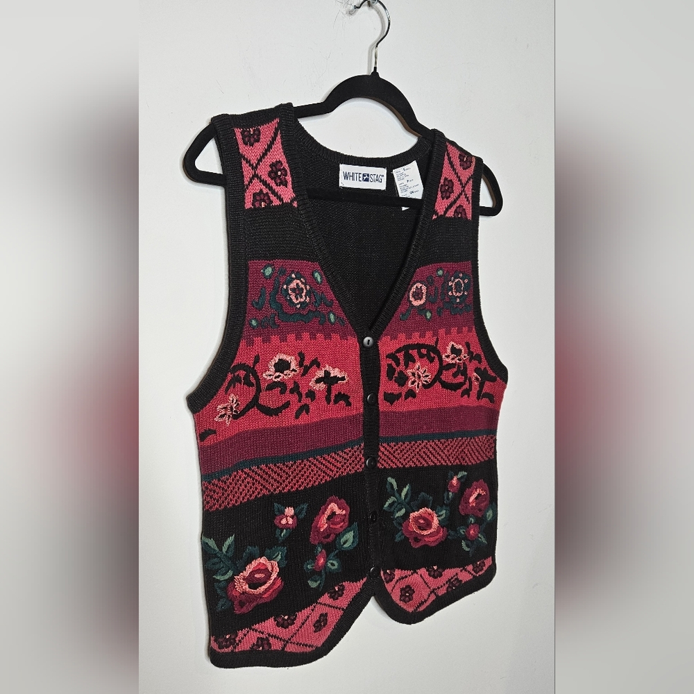 White Stag Vintage Knit Embroidered Black Red Floral Vest Grandma-core SIZE SP - Picture 2 of 5